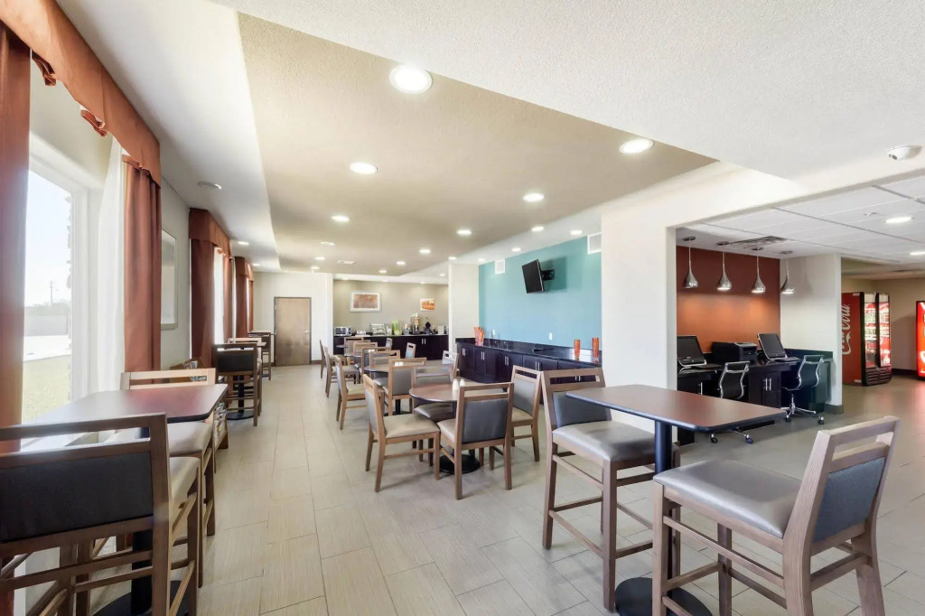 Garner Hotel Victoria - East by IHG