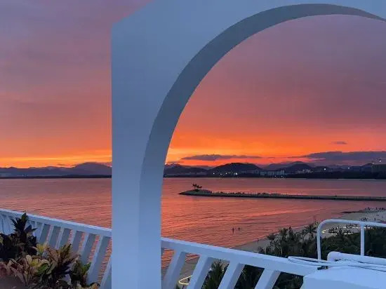 Lingshui Qianyu Qianxun Seaview Holiday B&B (Qingshuiwan Lighthouse Branch)