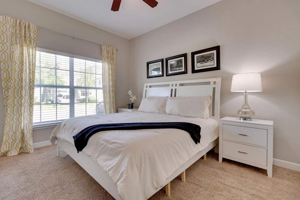 Modern Kissimmee Townhome with Fenced Pool and Patio
