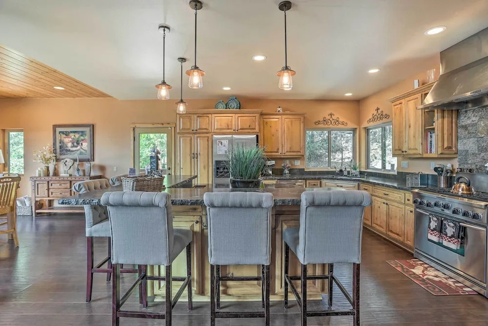 'the Zen Playhouse' w/ Lake Arrowhead Access!