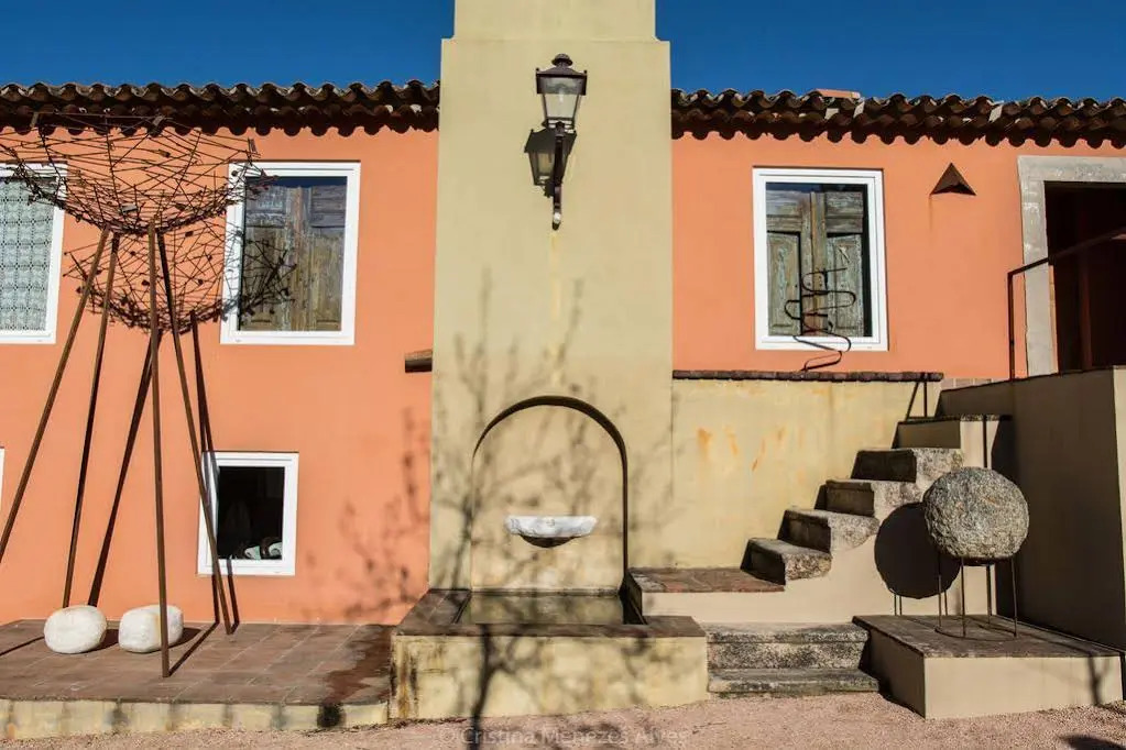 Quinta do Barrieiro - Art Selection by Maria Leal da Costa