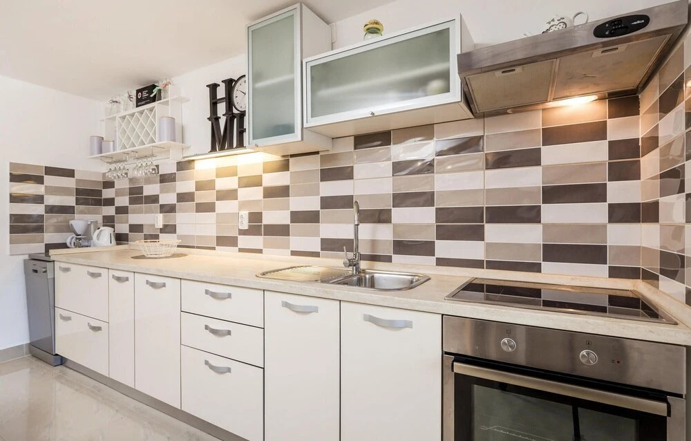 Stunning Home in Rab With Wifi and 3 Bedrooms