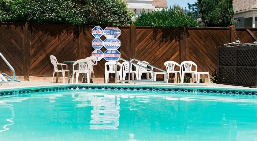 Riverlane Resort