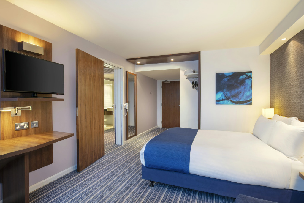Holiday Inn Express London Heathrow T5 by IHG