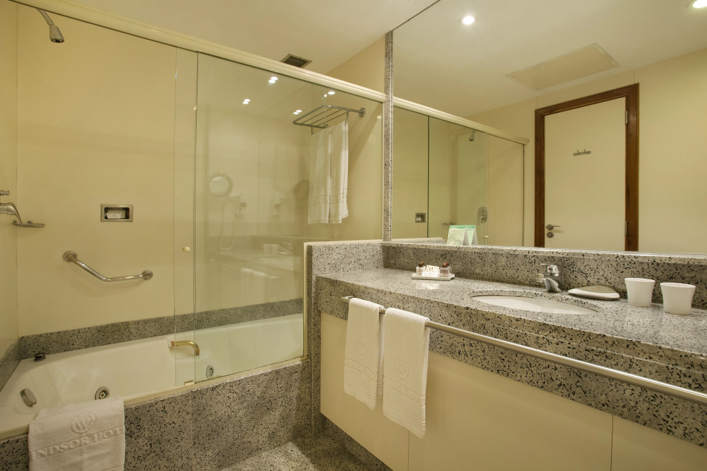 Windsor Asturias Hotel