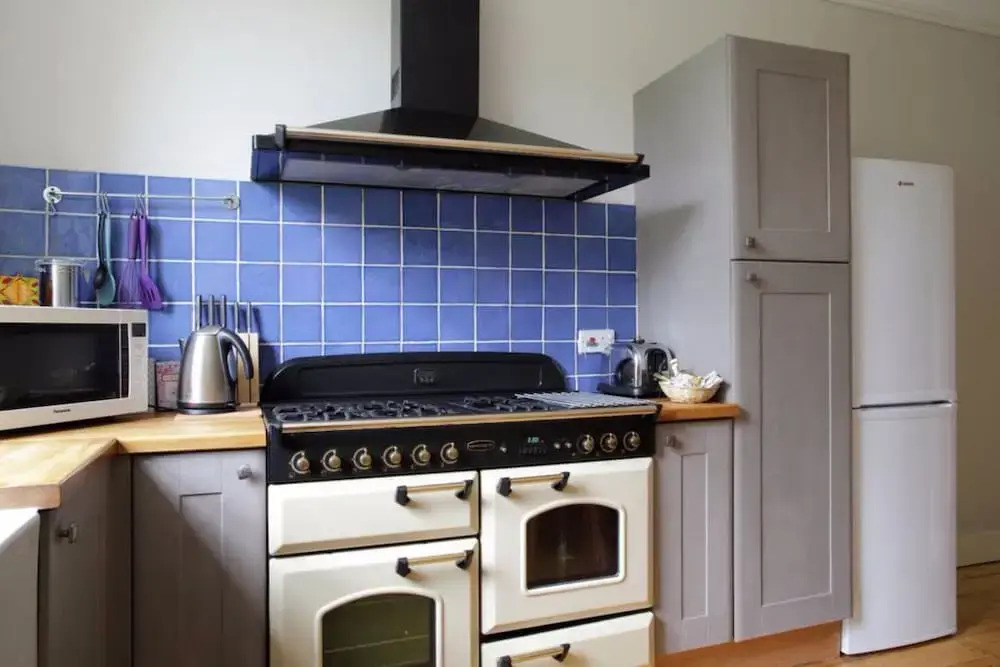 2 Bedroom Stockbridge Apartment