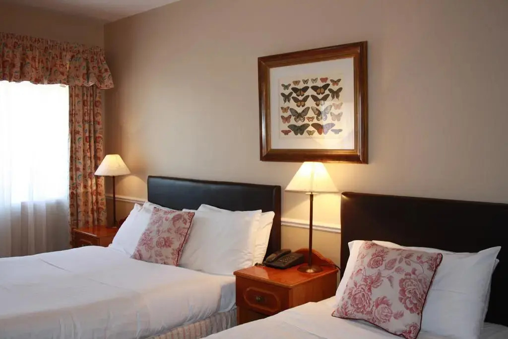 White Sands Hotel