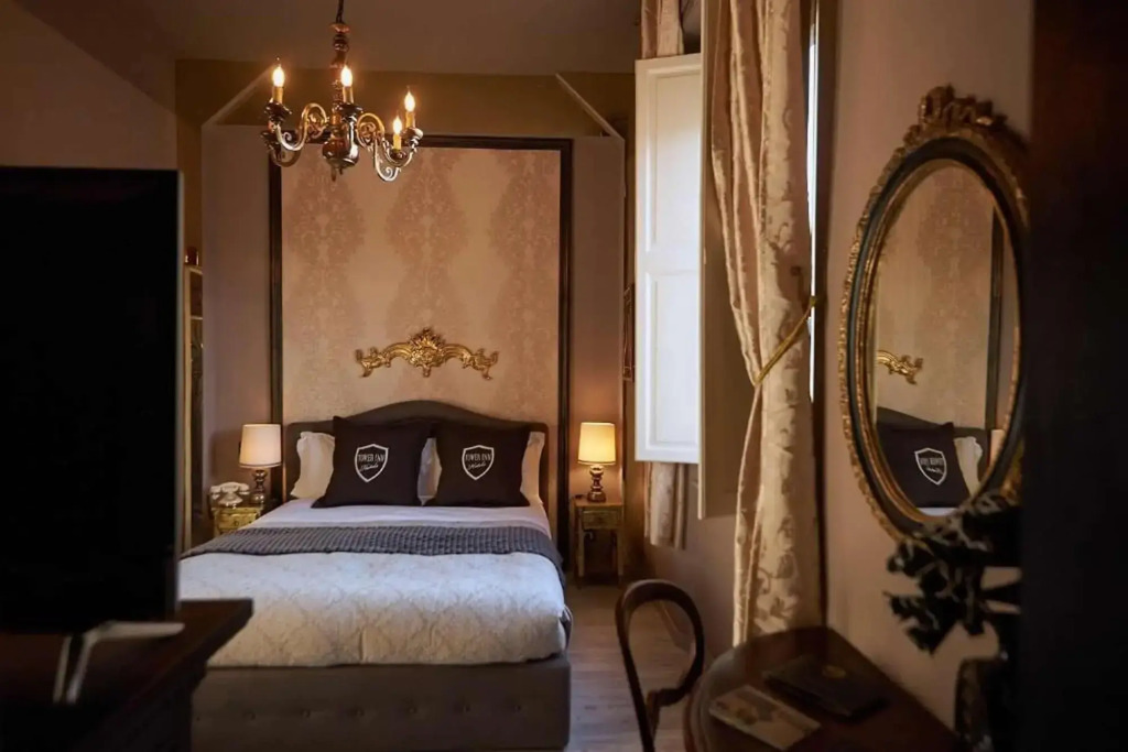 Residenza dEpoca Villa Tower Inn
