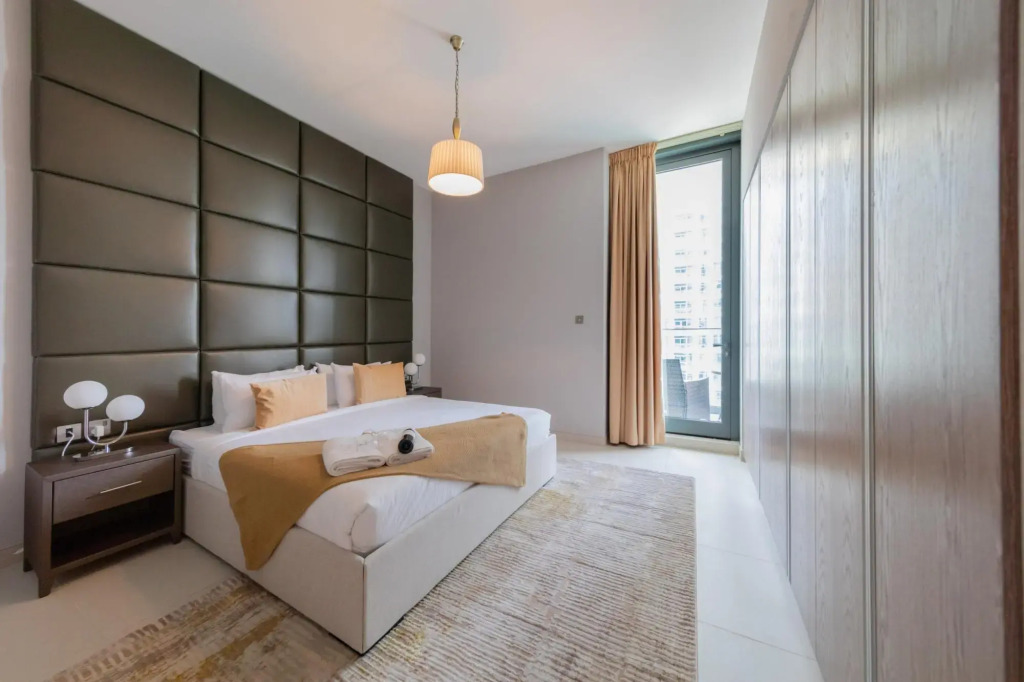 DXB - LIV Residence - 906 - DM