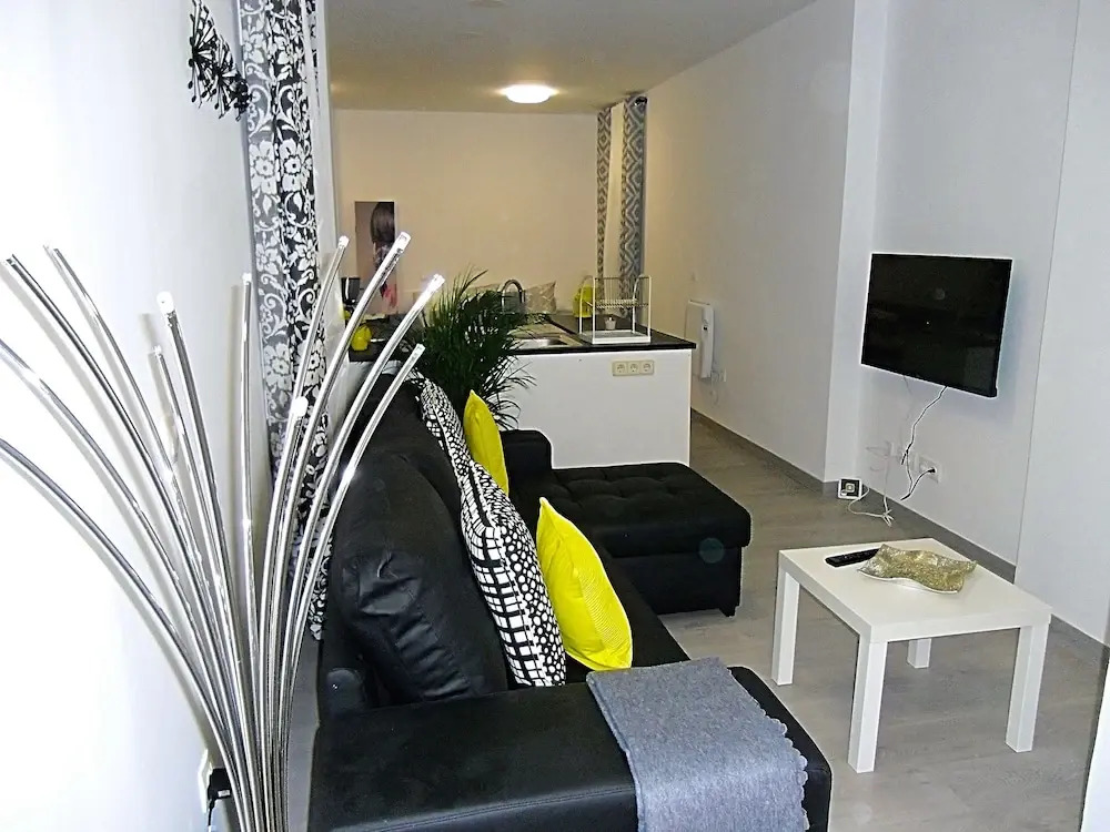 Bravo Murillo Apartment Center
