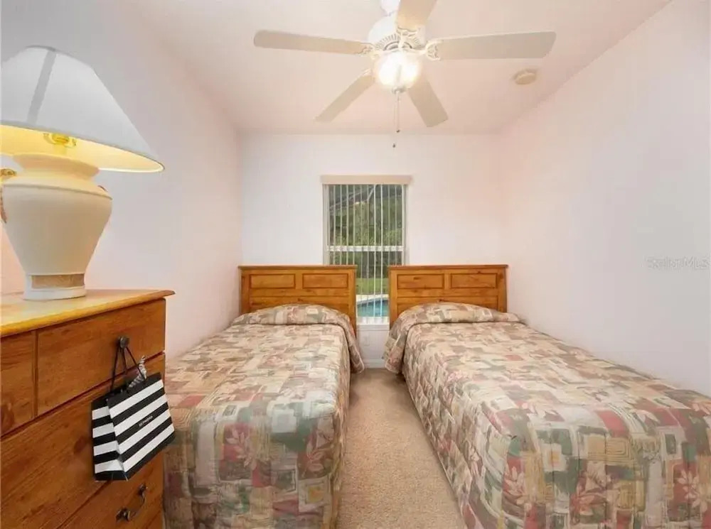 Westerly facing private pool and spa home over looking nature conservation area - 520