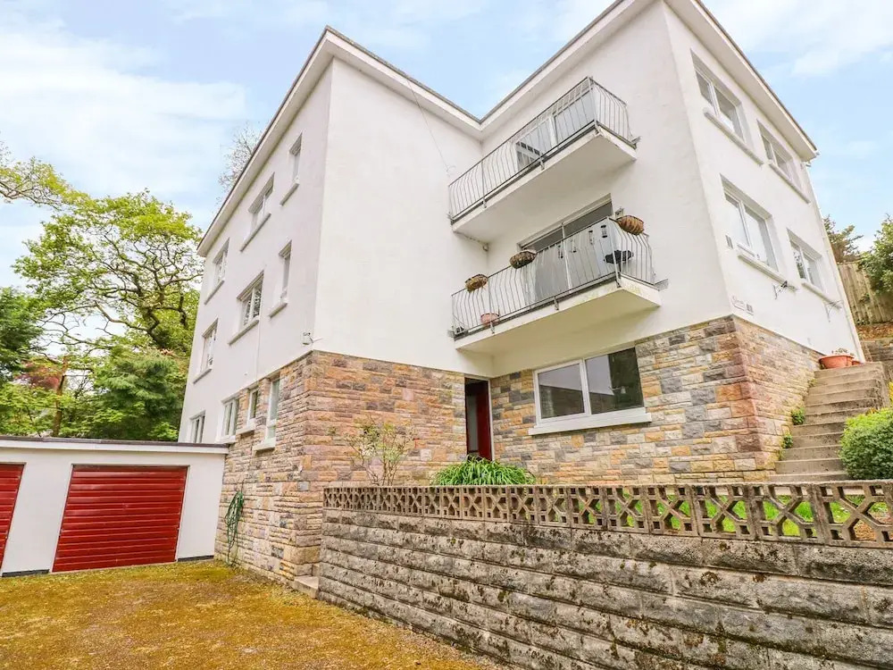 1 Glenvale