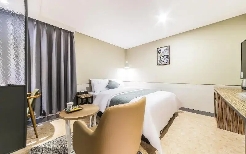 Docking Hotel