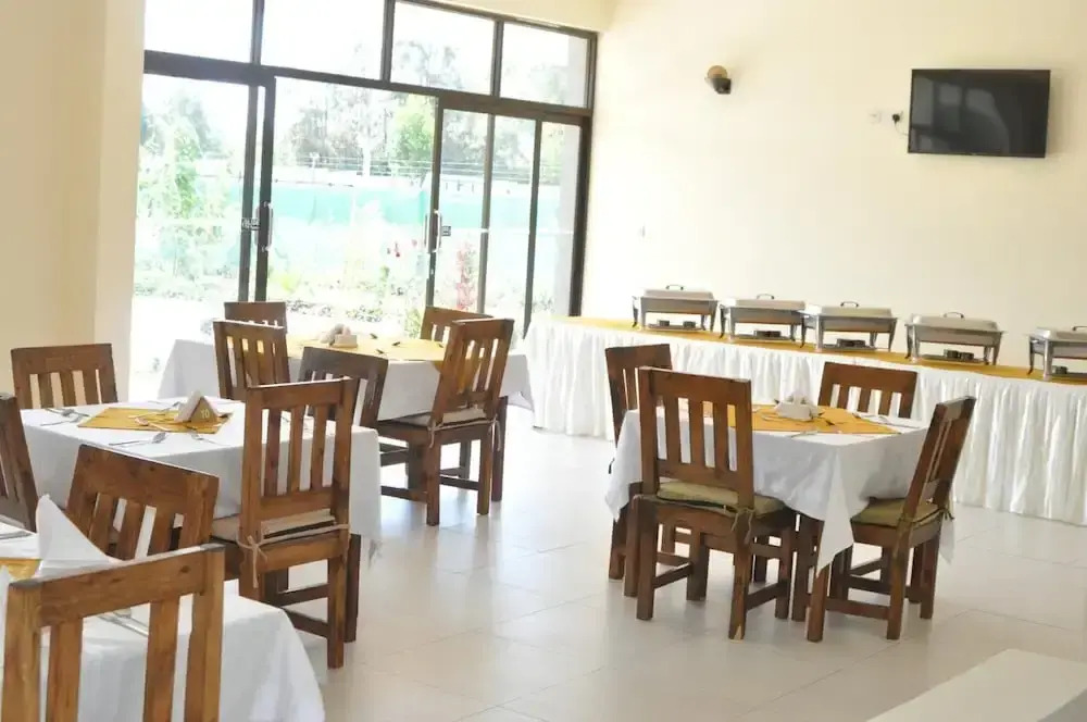 Peaks Hotel Limited