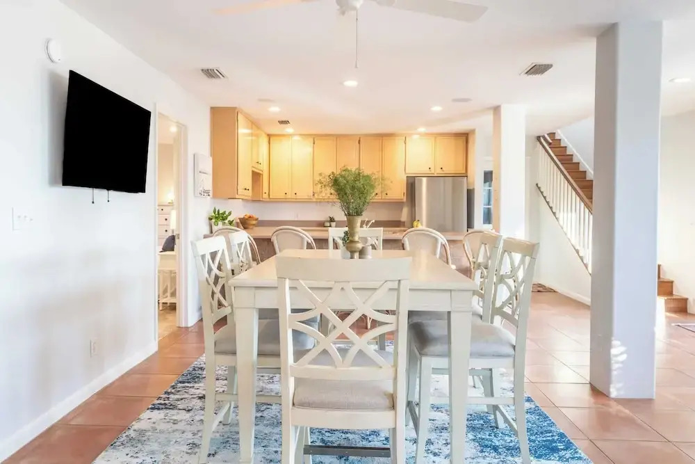 Gulf Front, Walk to Rosemary Beach, 5br, Gazebo Paradise on Park by Avantstay