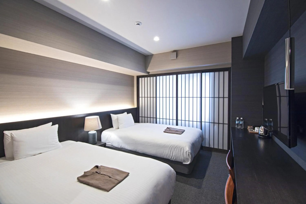 Hotel Ninja Black