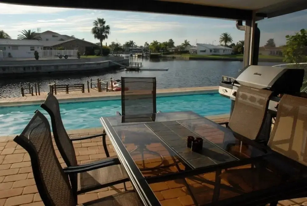 The Sunset House - Three Bedroom Home