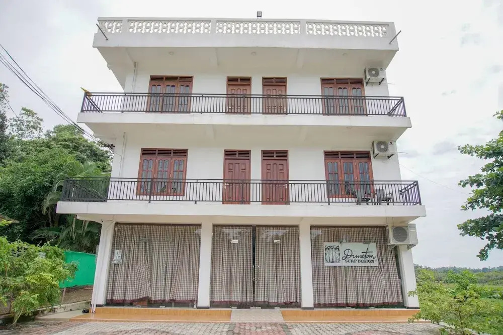 Oyo 380 Sapphire Home Stay