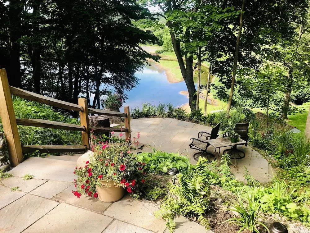 Moonriver Inn