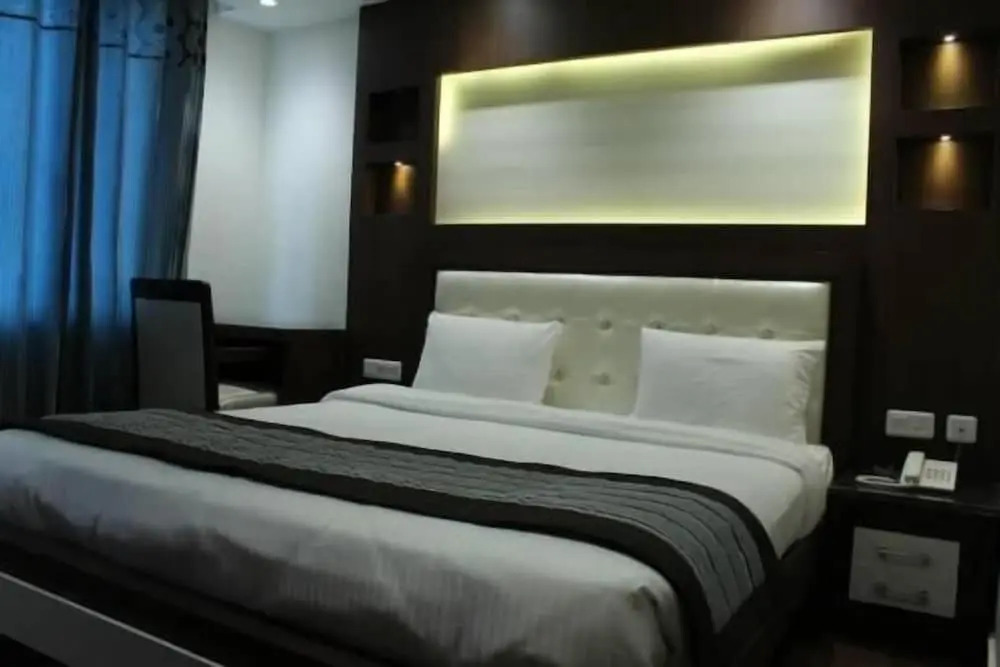 Hotel Opulence