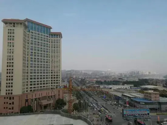 City Comfort Inn Hotel (Wuzhou Sanlong Avenue Government Affairs Center)
