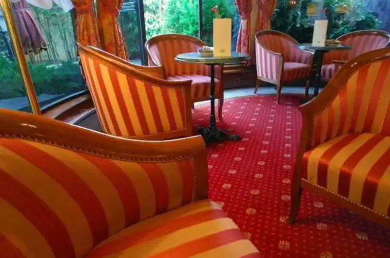 Hotel President