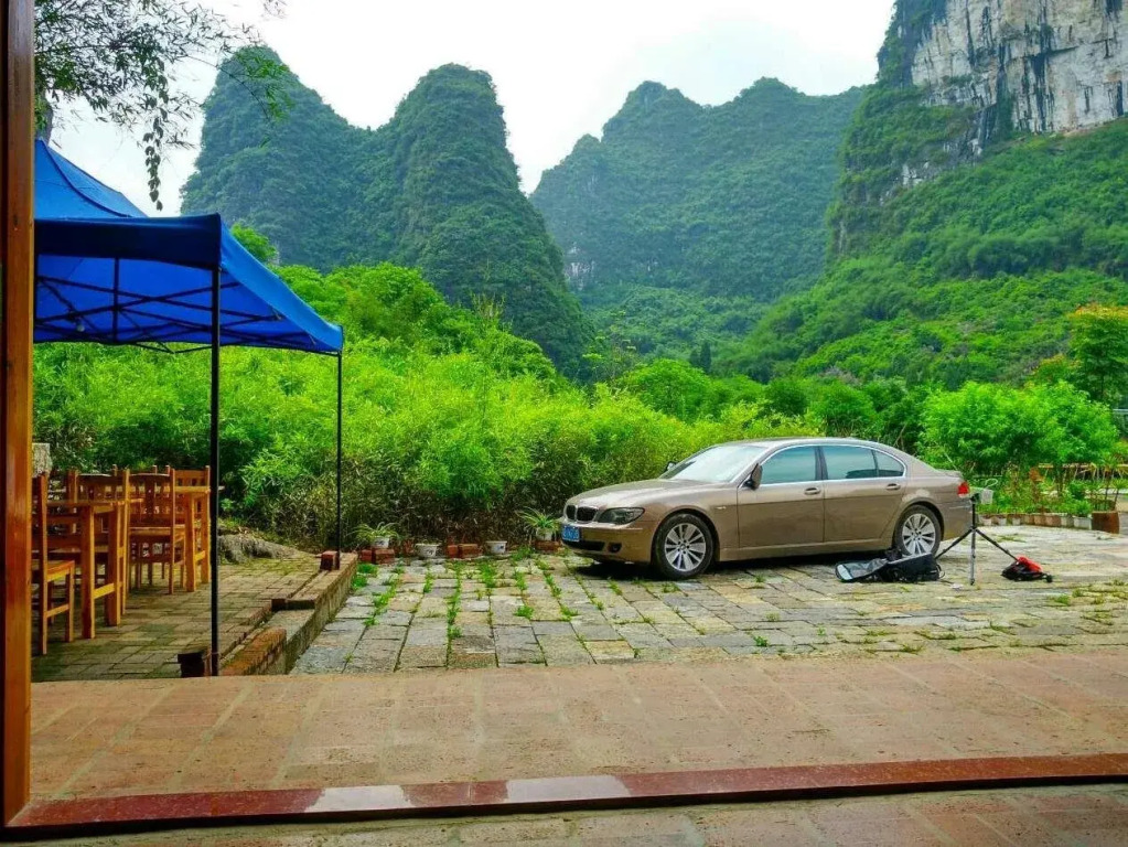 Yangshuo Peaceful Valley Retreat
