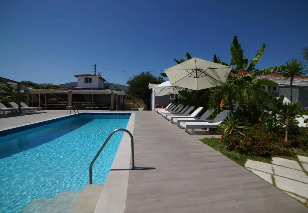 Mirsini Studios & Apartments