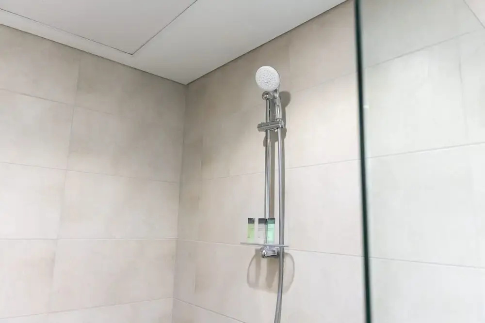 Modern Luxe 2BR in Business Bay