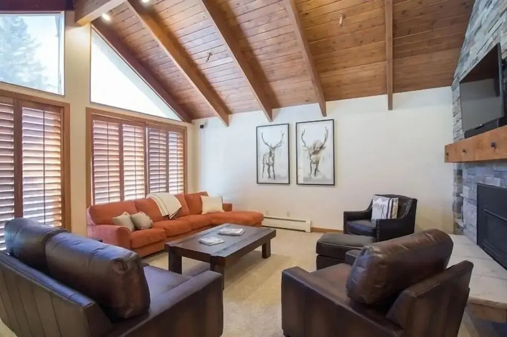 Pinnacle at Deer Valley Resort - Four Bedroom Condo with Hot Tub #1065 4 Condo