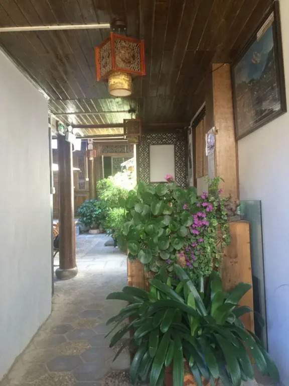 Baisuiqiao Inn