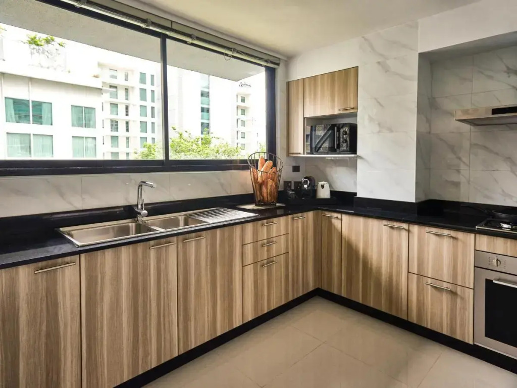 Floral Court Hotel & Residence Sukhumvit 13
