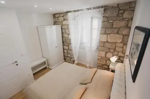Split Old Town Suites 2