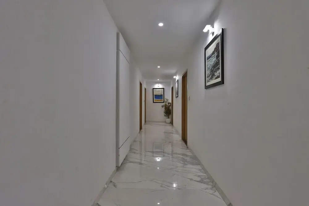 OYO 29305 Hotel Sanskruti Inn