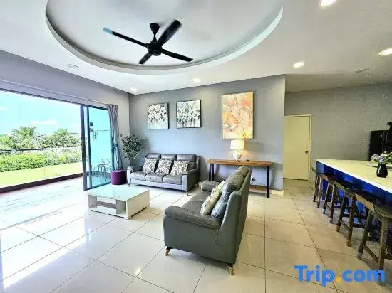 The Loft Imago KK Time Square - 4 Bedrooms/ 10 PAX