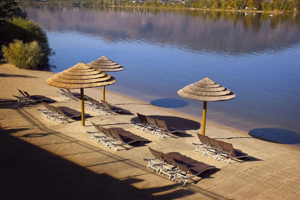 Walnut Beach Resort