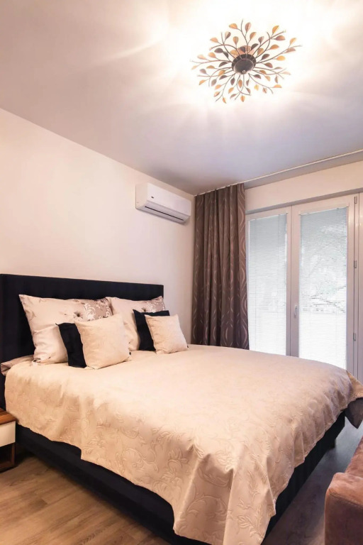 Newly renovated, Full Equipped and Quiet Apartment