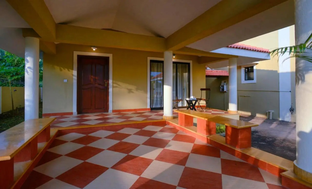TreeHouse Blue Hotel & Villas
