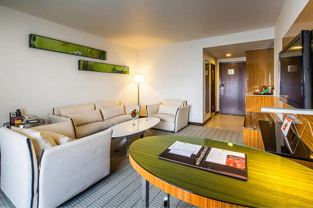 Maple Hotel