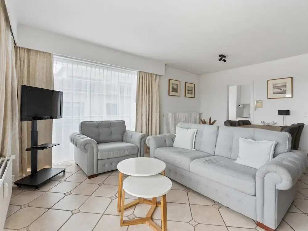 Apartment Near Train Station