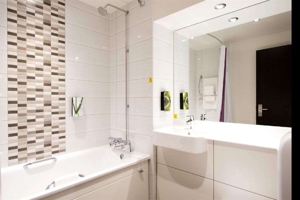 Premier Inn Manchester Salford Media City Hotel