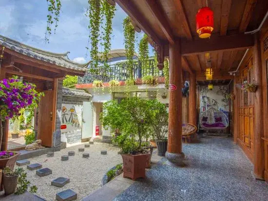 丽江见山庐古城全景花园酒店