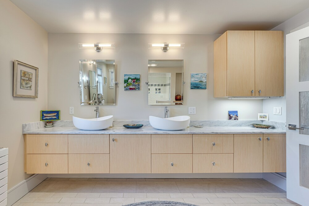 u003c 1 Mi to Port Clyde Village: Modern Retreat