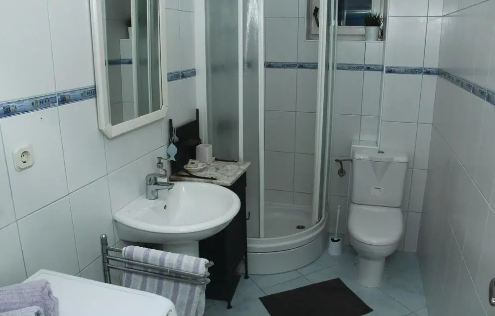Awesome Home in Sv Filip i Jakov With 2 Bedrooms and Wifi