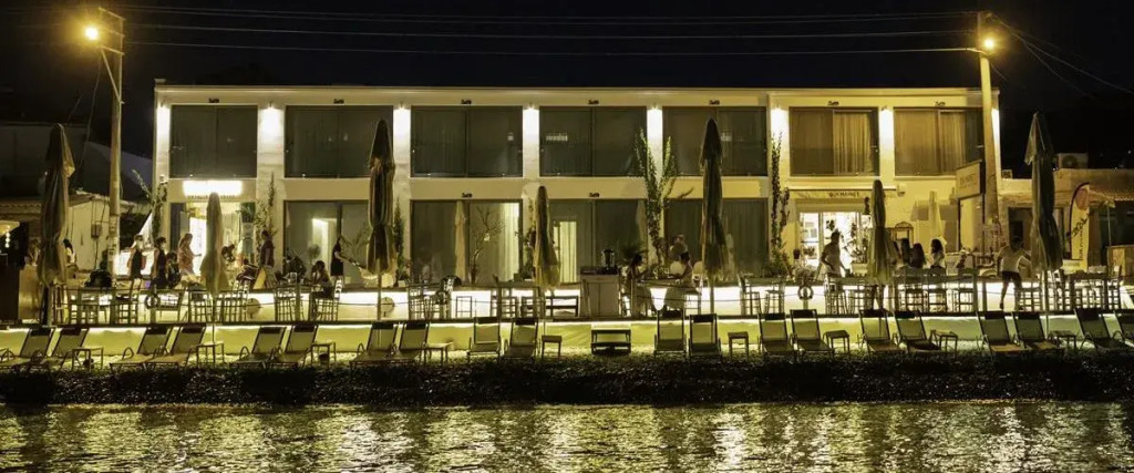 Yali Sui̇tes Hotel