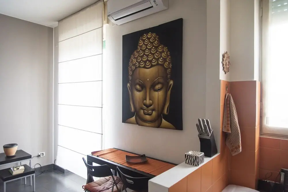 High Rise Studio Flat near Metro Stop
