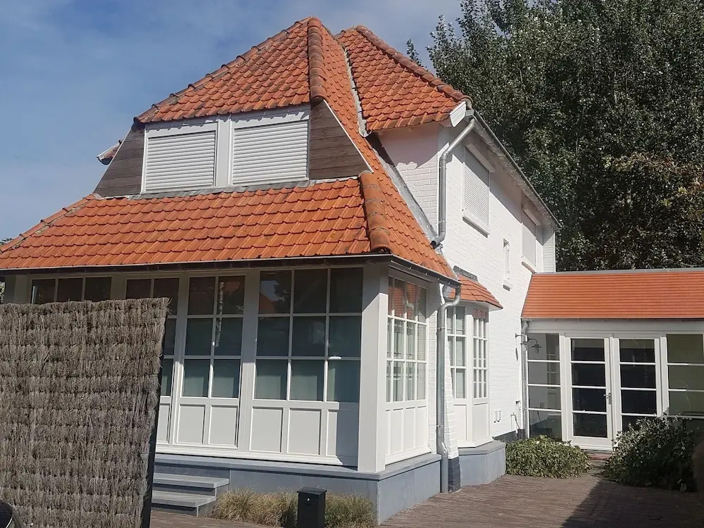 Elegant Villa in Koksijde with Garden