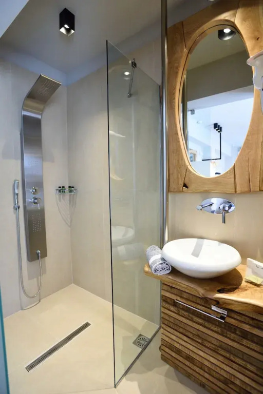 Mystique Luxury Suites