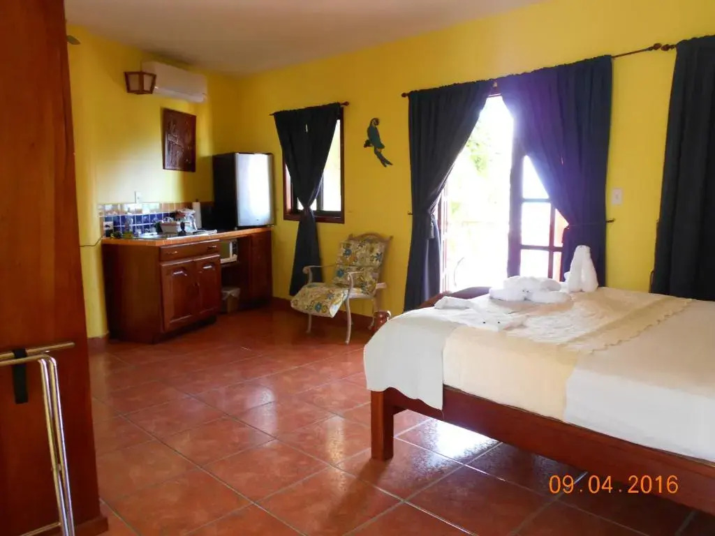Alans Paradise Hotel