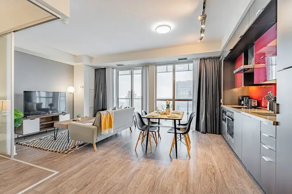 RS Suites CN Tower & MTCC